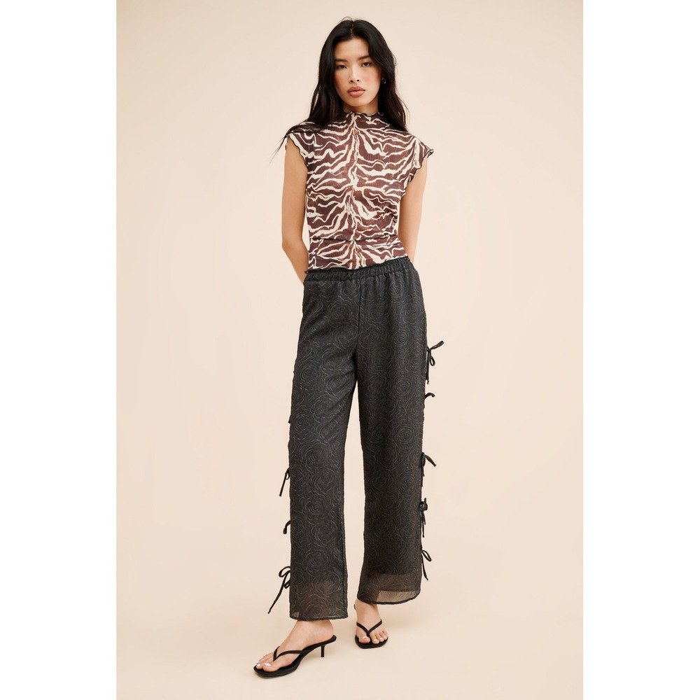 Lisa Says Gah Evelyn Black‎ Rose Side Tie Wide Leg Pants XS Floral Cut Out